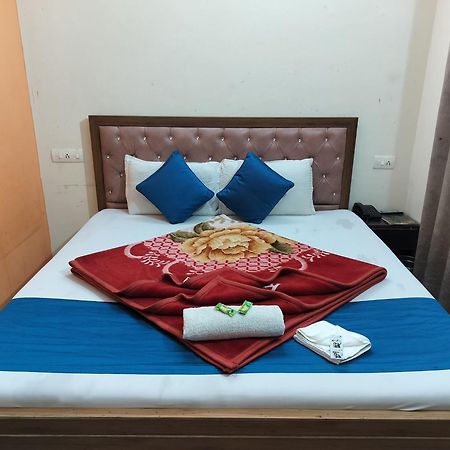 Chandīgarh Hotel Holiday Inn Paradise מראה חיצוני תמונה
