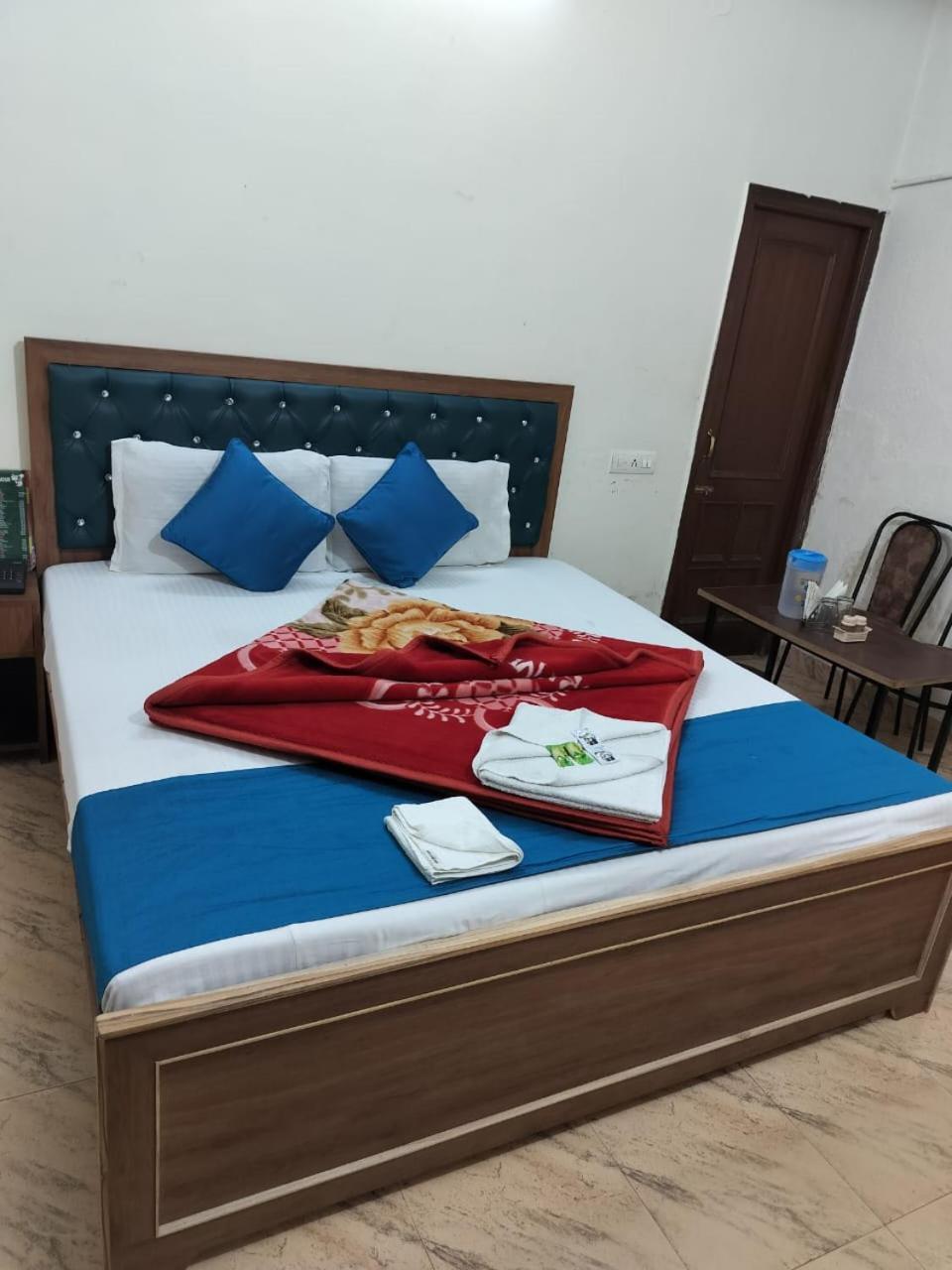 Chandīgarh Hotel Holiday Inn Paradise מראה חיצוני תמונה