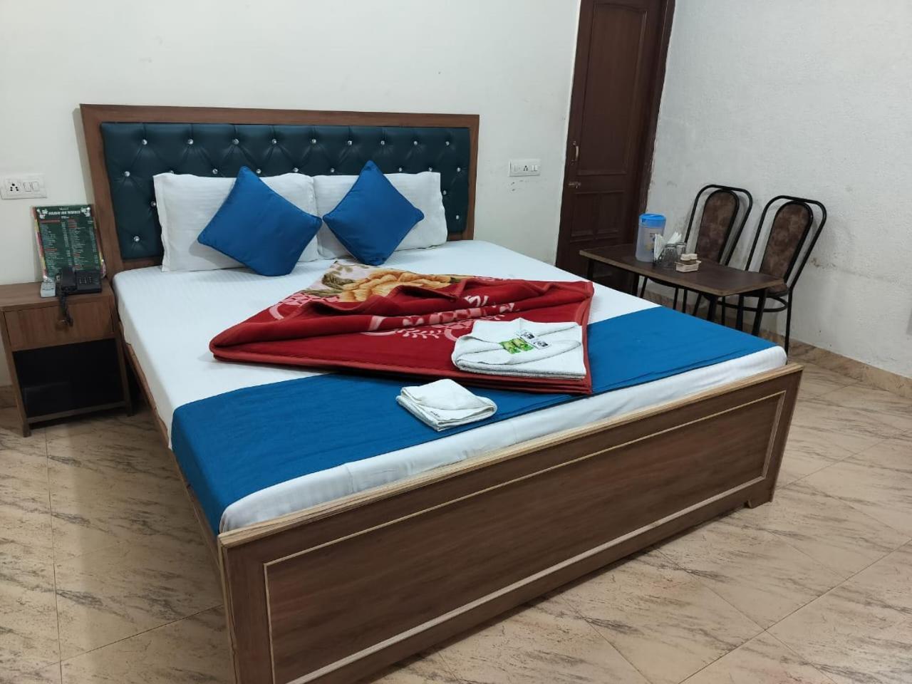 Chandīgarh Hotel Holiday Inn Paradise מראה חיצוני תמונה